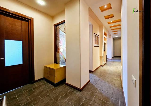 4 սենյականոց բնակարան նորակառույց շենքում Սարմենի փողոցում, 150 ք.մ., 2 սանհանգույց