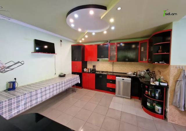 Երկու հարկանի քարե տուն Ղազարավանում, 300 ք.մ., 2 սանհանգույց, կապիտալ վերանորոգված