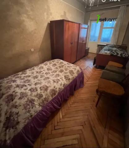 3 սենյականոց բնակարան Գրիգոր Արծրունու փողոցում, 77 քմ, 3/5 հարկ, քարե շենք