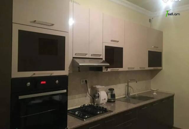 3 սենյականոց բնակարան նորակառույց շենքում Ծարավ աղբյուրի փողոցում, 95 ք.մ., 1/14 հարկ