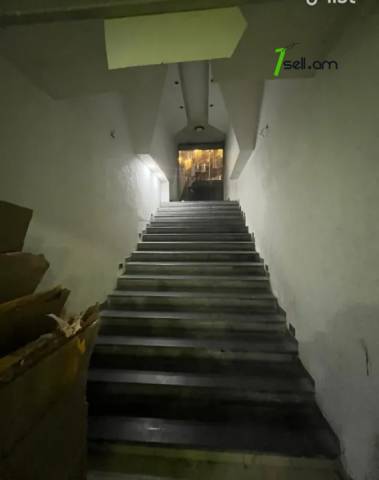 Գրասենյակային տարածք Տերյան փողոցում կենտրոնում, 458 քմ