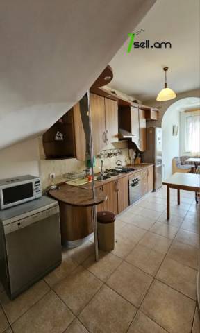 4 սենյականոց բնակարան Բաղրամյան պողոտայում, 130 քմ, նախավերջին հարկ, 2 սանհանգույց