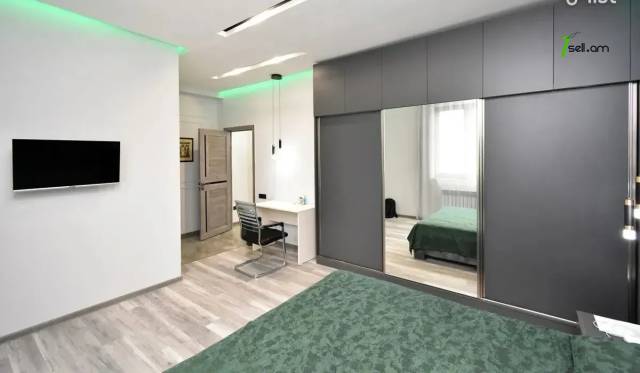 4 սենյականոց բնակարան նորակառույց շենքում Էրեբունու փողոցում, 118 ք.մ., 13/16 հարկ, 2 սանհանգույց