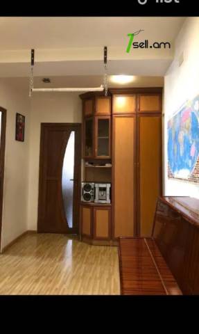 3 սենյականոց բնակարան Մարգարյան փողոցում, 65 քմ, 2/9 հարկ, կապիտալ վերանորոգված