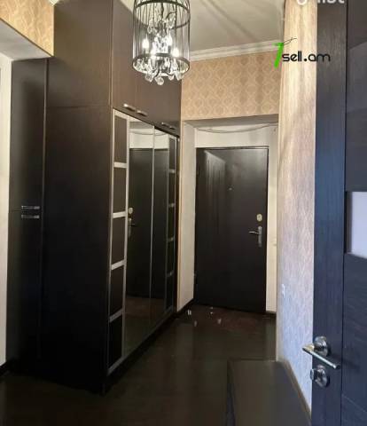 4 սենյականոց բնակարան Փավստոս Բուզանդի փողոցում, 110 ք.մ., նախավերջին հարկ, 2 սանհանգույց