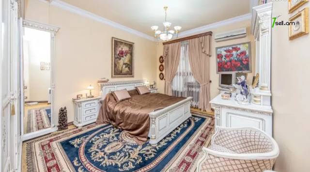 5 սենյականոց բնակարան նորակառույց շենքում Պուշկինի փողոցում, 200 քմ, 5/9 հարկ, 3+ սանհանգույց