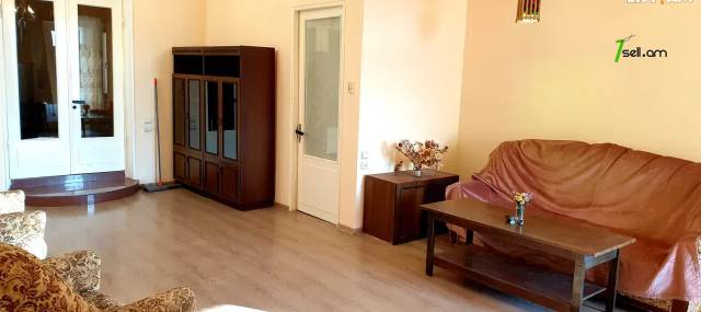 Մեկ հարկանի քարե տուն, Այգեձորի 1-ին նրբանցք Արաբկիրում, 130 ք.մ., կապիտալ վերանորոգված