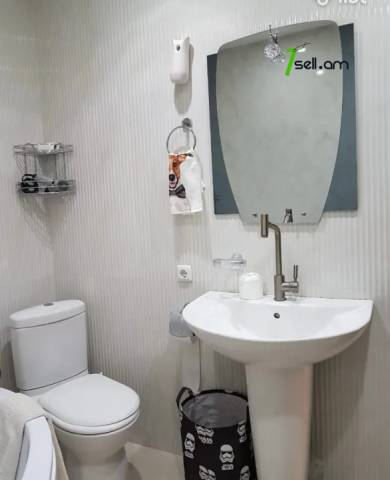 4 սենյականոց բնակարան նորակառույց շենքում Վարդանանց փողոցում, 190 քմ, 17/20 հարկ, 2 սանհանգույց