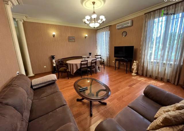 3 սենյականոց բնակարան նորակառույց շենքում Անտառային փողոցում, 116 ք.մ., բարձր առաստաղներ, 1/5 հարկ