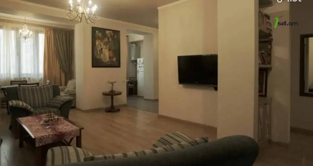 3 սենյականոց բնակարան Կոմիտասի պողոտայում, 97 քմ, 2/5 հարկ, բարձր առաստաղներ, եվրովերանորոգված