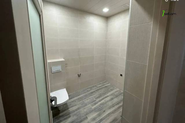 4 սենյականոց բնակարան նորակառույց շենքում Գրիբոյեդով փողոցում, 121 քմ, 14/16 հարկ, 2 սանհանգույց