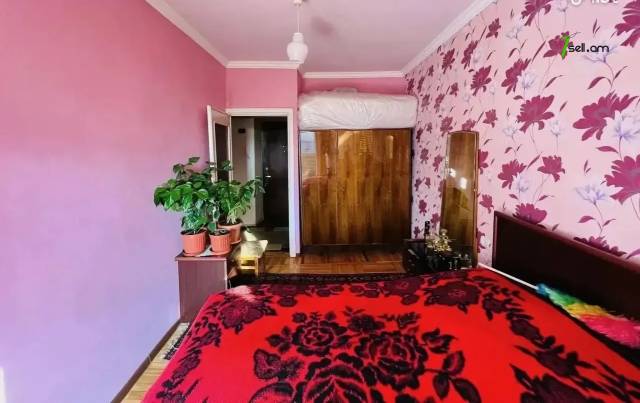 3 սենյականոց բնակարան Բաշինջաղյան փողոցում, 96 ք.մ., մի քանի պատշգամբ, մասնակի վերանորոգում