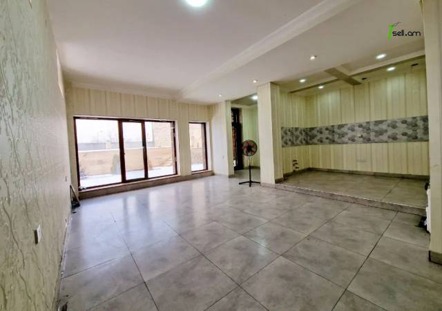 Երկու հարկանի քարե տուն Գարեգին Հովսեփյանի փողոցում Նորք Մարաշում, 820 քմ, 3+ սանհանգույց