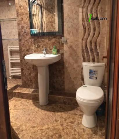 2 սենյականոց բնակարան Օրբելի եղբայրների փողոցում, 50 քմ, 6/9 հարկ, կապիտալ վերանորոգված