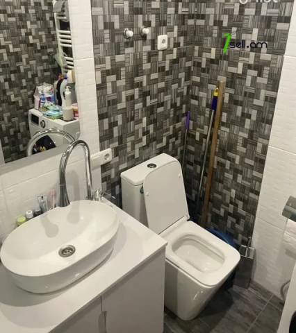 3 սենյականոց բնակարան նորակառույց շենքում Կոմիտասի պողոտայում, 61 ք.մ., 7/16 հարկ, բարձր առաստաղներ