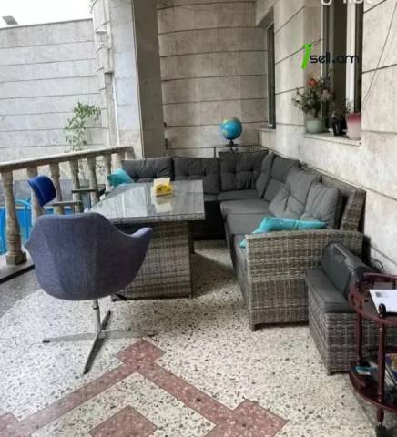 Չորս հարկանի քարե տուն Սիմեոն Երևանցու փողոցում կենտրոնում, 550 քմ, 3+ սանհանգույց