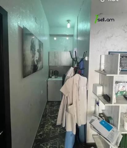 Բազմաֆունկցիոնալ գույք Բաշինջաղյան փողոցում Աջափնյակում, 80 քմ