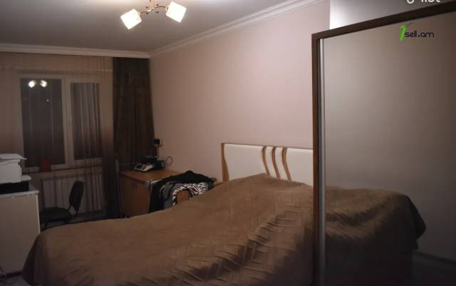 4 սենյականոց բնակարան Մոլդովական փողոցում, 65 քմ, մասնակի վերանորոգում, քարե շենք
