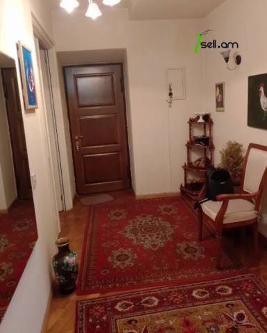 3 սենյականոց բնակարան Ամիրյան փողոցում, 84 ք.մ., 7/11 հարկ, կապիտալ վերանորոգված