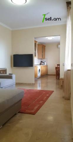 Երկու հարկանի քարե տուն Գաջեգործների փողոցում Էրեբունիում, 120 քմ, կապիտալ վերանորոգված