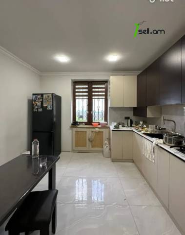 Երկու հարկանի քարե տուն Գևորգ Հովսեփյանի փողոցում Նորք Մարաշում, 282 քմ, 2 սանհանգույց