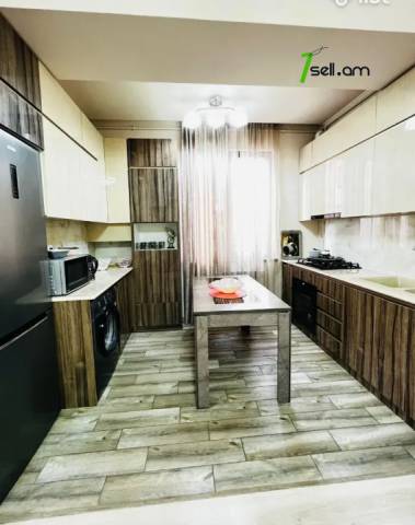 3 սենյականոց բնակարան նորակառույց շենքում, Նիկողայոս Տիգրանյան փողոցի փակուղի, 80 ք.մ.