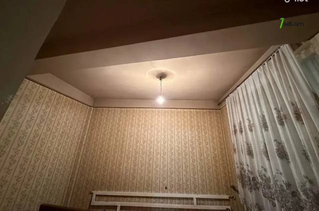 3 սենյականոց բնակարան, Բաղյան փողոցի 1-ին նրբանցք, 81 քմ, նախավերջին հարկ, մի քանի պատշգամբ