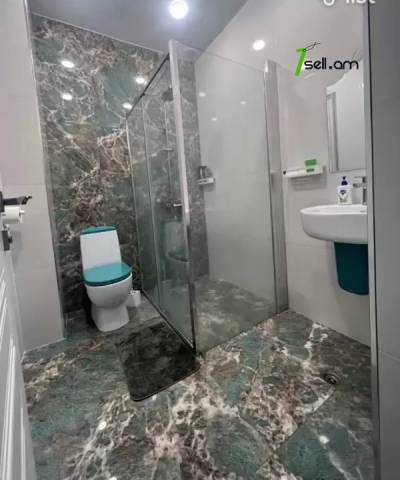 4 սենյականոց բնակարան նորակառույց շենքում Նիկողայոս Ադոնցի փողոցում, 130 ք.մ., 2 սանհանգույց