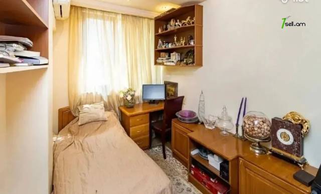 4 սենյականոց բնակարան Մոսկովյան փողոցում, 150 ք.մ., 2/8 հարկ, 2 սանհանգույց, եվրովերանորոգված