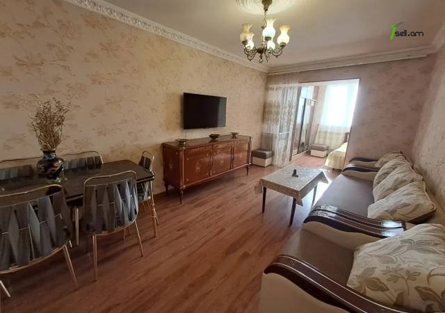 1 սենյականոց բնակարան Նալբանդյան փողոցում, 42 ք.մ., կապիտալ վերանորոգված, քարե շենք