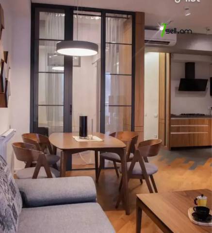 3 սենյականոց բնակարան նորակառույց շենքում Միքայել Նալբանդյանի փողոցում, 78 ք.մ., բարձր առաստաղներ