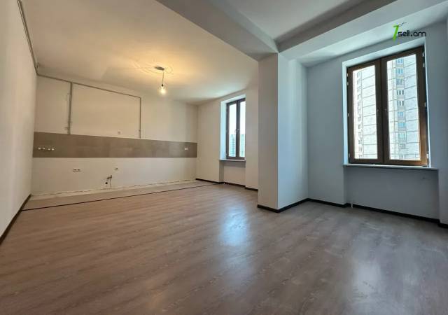 3 սենյականոց բնակարան նորակառույց շենքում Մելքումովի փողոցում, 61 ք.մ., 2/4 հարկ