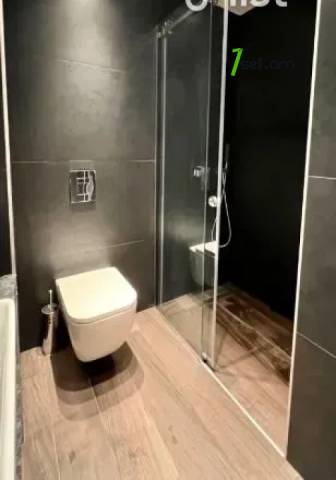 2 սենյականոց բնակարան նորակառույց շենքում Եզնիկ Կողբացու փողոցում, 52 ք.մ., բարձր առաստաղներ