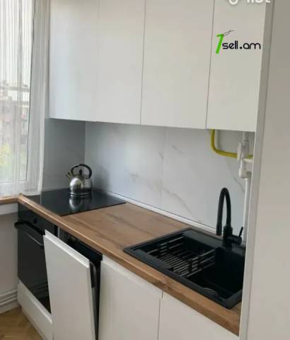 3 սենյականոց բնակարան Գայի պողոտայում, 80 ք.մ., նախավերջին հարկ, կապիտալ վերանորոգված