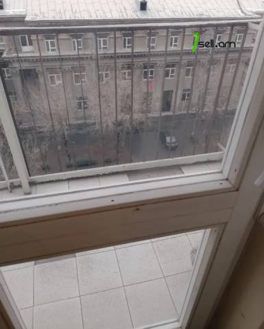 3 սենյականոց բնակարան Ամիրյան փողոցում, 84 ք.մ., 7/11 հարկ, կապիտալ վերանորոգված