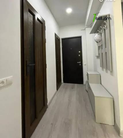 2 սենյականոց բնակարան Վիկտոր Համբարձումյանի փողոցում, 41 ք.մ., 3/9 հարկ, կապիտալ վերանորոգված