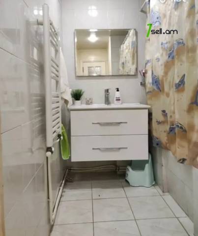 4 սենյականոց բնակարան Գուսան Շերամի փողոցում, 87 ք.մ., 3/9 հարկ, կոսմետիկ վերանորոգում