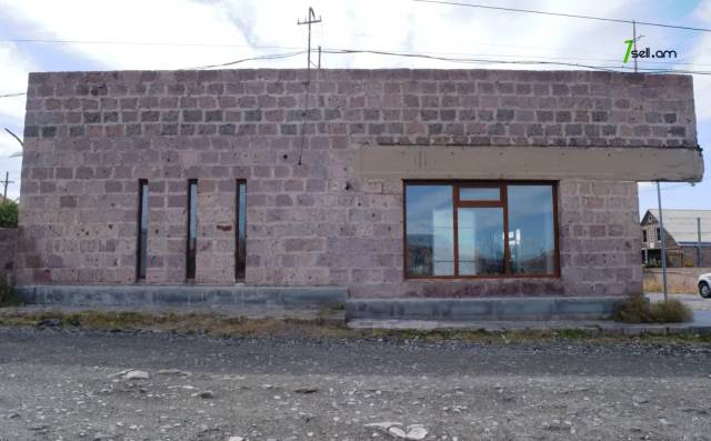 Առևտրային տարածք Արթիկում, 800 քմ