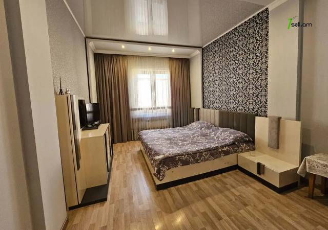 Մեկ հարկանի քարե տուն, Գ-1 թաղամաս Աջափնյակում, 500 ք.մ., 3+ սանհանգույց