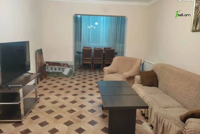 4 սենյականոց բնակարան Կարախանյան փողոցում, 115 ք.մ., 2/9 հարկ, 2 սանհանգույց, կապիտալ վերանորոգված