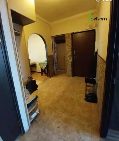 3 սենյականոց բնակարան Զաքարիա Քանաքեռցու փողոցում, 79 ք.մ., 3/9 հարկ, կապիտալ վերանորոգված