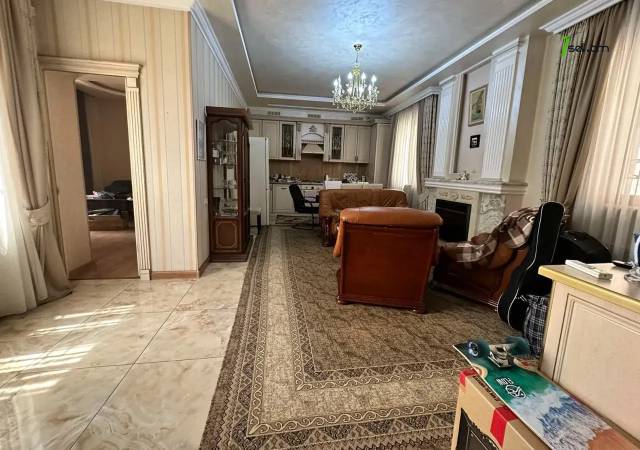 Մեկ հարկանի քարե տուն Սարյանի փողոցում կենտրոնում, 150 ք.մ., 3+ սանհանգույց, կապիտալ վերանորոգված