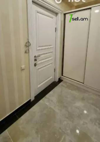 2 սենյականոց բնակարան նորակառույց շենքում Անտառային փողոցում, 50 ք.մ., բարձր առաստաղներ, 2/5 հարկ