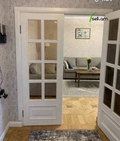 3 սենյականոց բնակարան Գայի պողոտայում, 80 ք.մ., նախավերջին հարկ, կապիտալ վերանորոգված