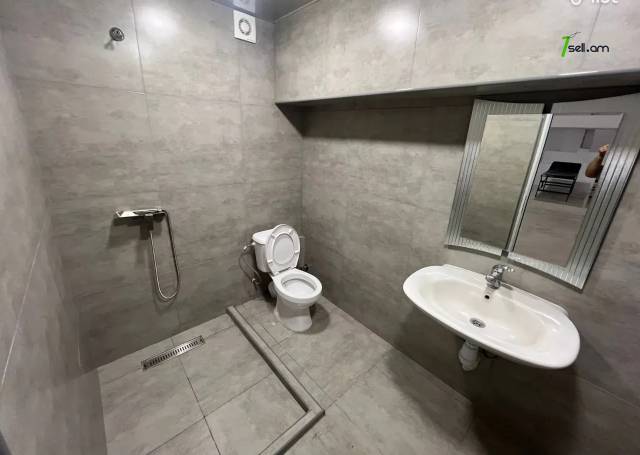 Բազմաֆունկցիոնալ գույք Վաղարշ Վաղարշյան փողոցում Արաբկիրում, 350 քմ