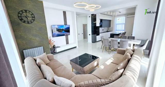 Երկու հարկանի տուն Գրիգոր Աղաբաբյան փողոցում Դավթաշենում, 800 քմ, 3+ սանհանգույց