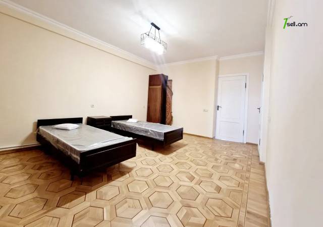 3 սենյականոց բնակարան Պուշկինի փողոցում, 85 ք.մ., 7/9 հարկ, կապիտալ վերանորոգված