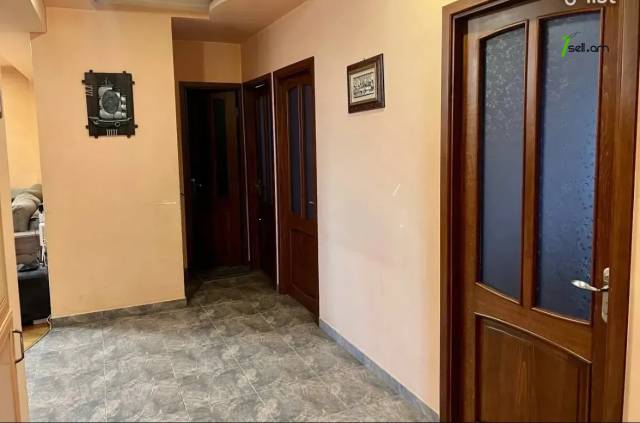 4 սենյականոց բնակարան Րաֆֆու փողոցում, 87 ք.մ., 3/9 հարկ, կապիտալ վերանորոգված