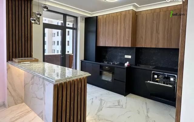 3 սենյականոց բնակարան նորակառույց շենքում Անաստաս Միկոյանի փողոցում, 110 քմ, 3/14 հարկ