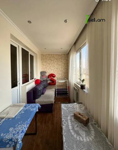 3 սենյականոց բնակարան Զաքարիա Քանաքեռցու փողոցում, 69 ք.մ., նախավերջին հարկ, եվրովերանորոգված